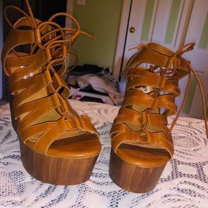 NWOT Steve Madden Wedges